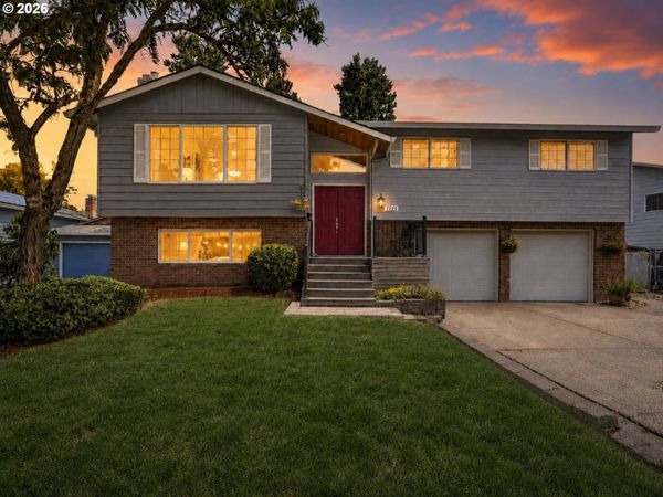 7125 VIA MONTEMAR, Gladstone, OR 97027