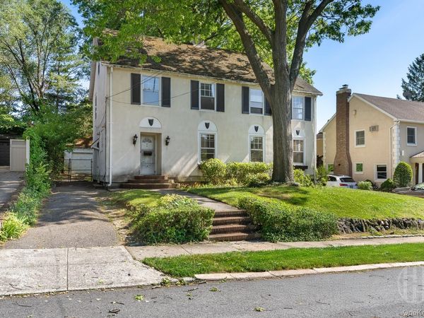 12 Carolina Road, Douglaston, NY 11362