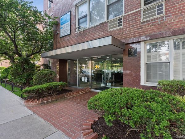71-40 112th Street , Unit 106, Forest Hills, NY 11375