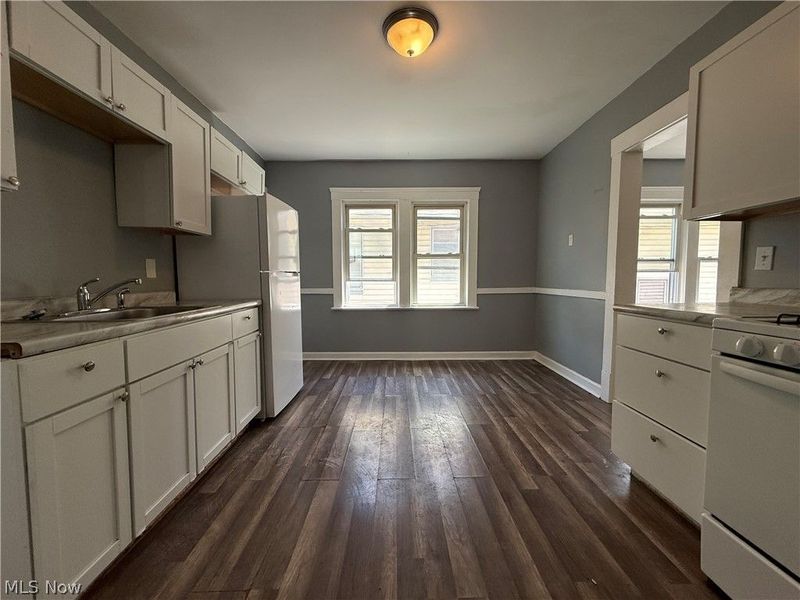 3327 W 88th Street, Cleveland, OH 44102 Photo 3