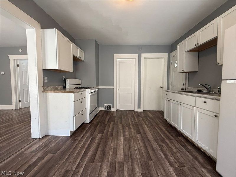 3327 W 88th Street, Cleveland, OH 44102 Photo 5