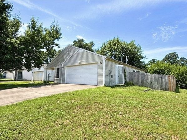 1309 Lo Mar Street , Bentonville, AR 72712