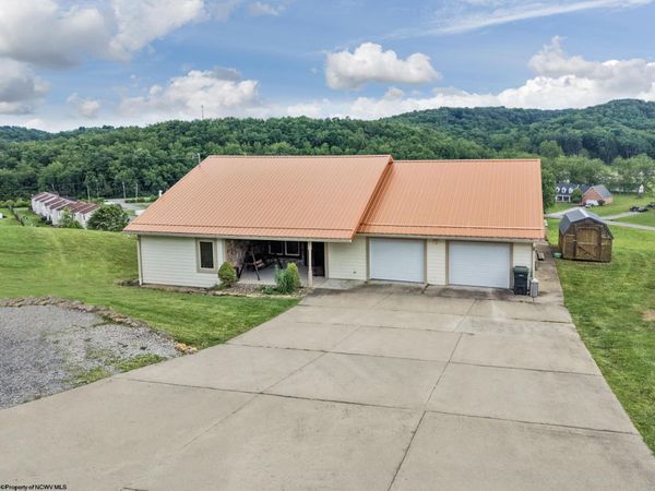 180 Overlook Drive, Buckhannon, WV 26201