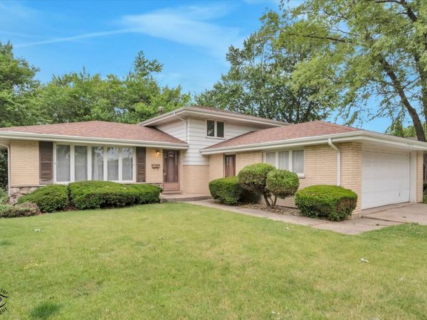 16816 Greenwood Avenue , South Holland, IL 60473