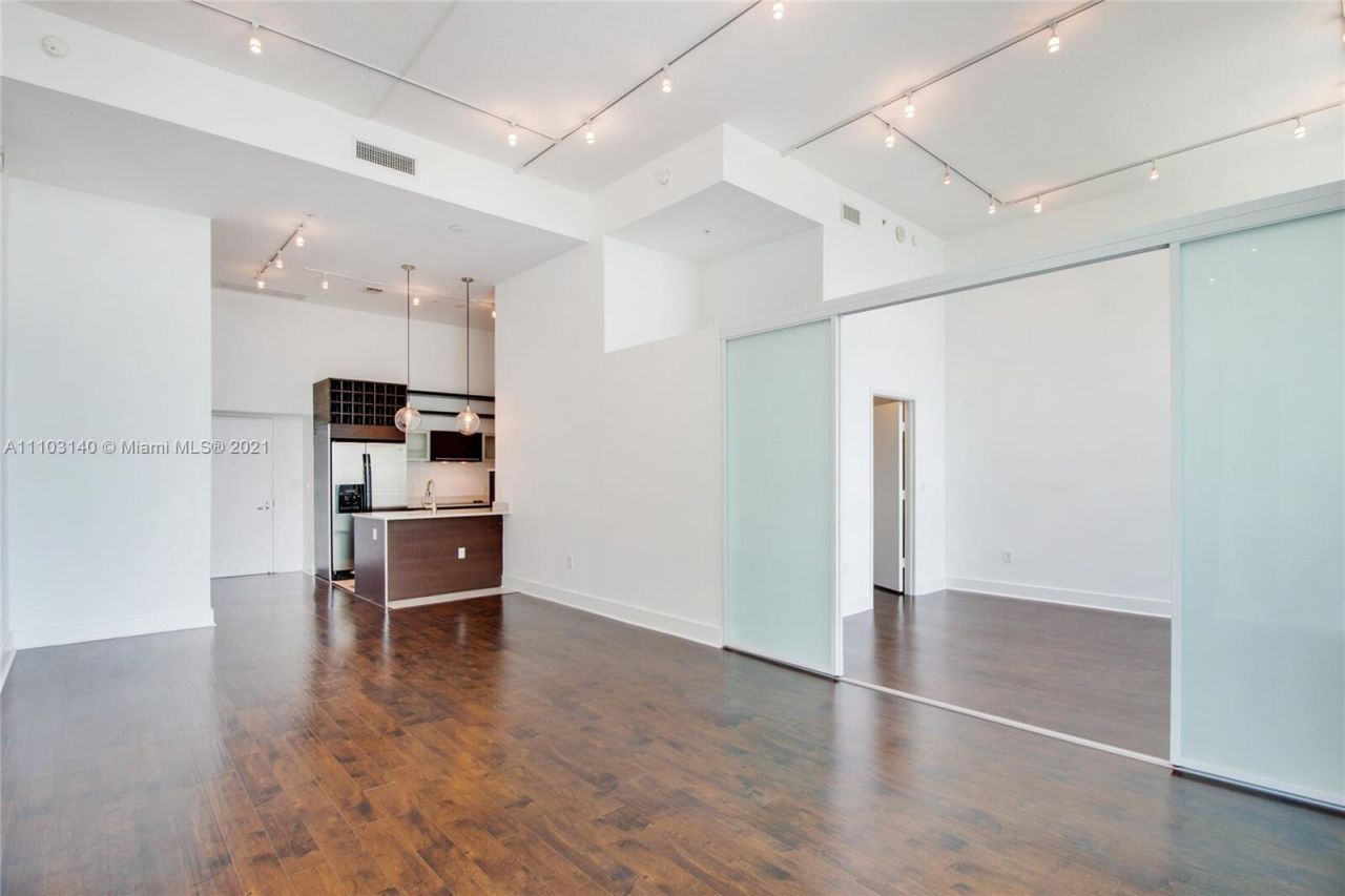 1900 N Bayshore Drive, Unit 912, Miami, FL 33132 Photo
