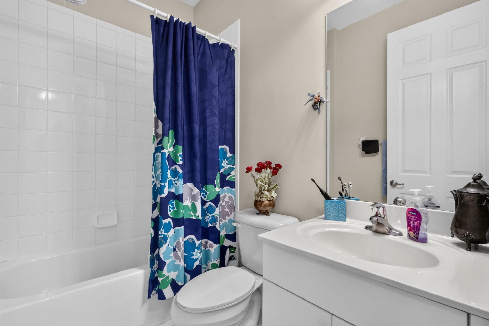 8135 Cantabria Falls Drive, Boynton Beach, FL 33473 Photo