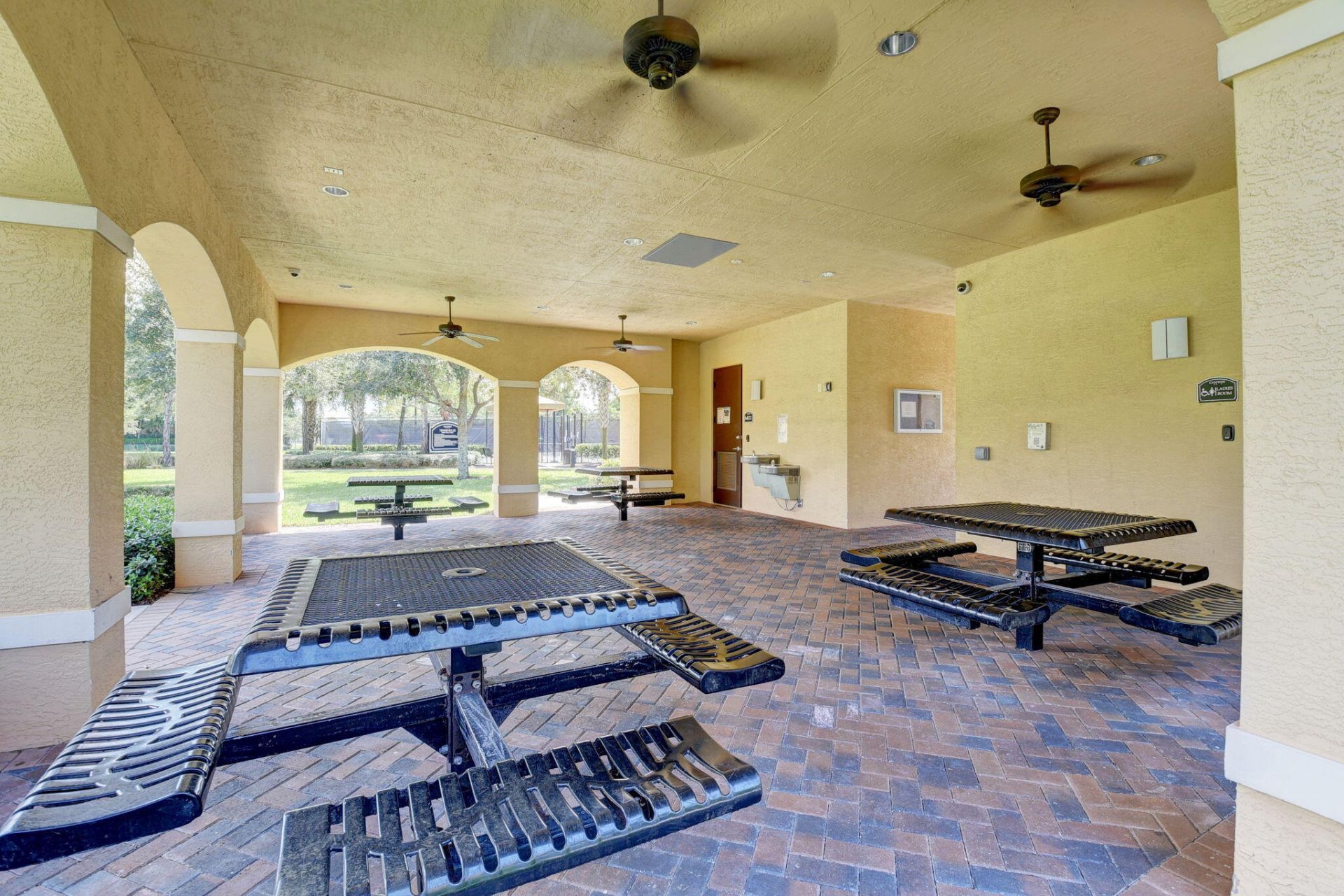 8135 Cantabria Falls Drive, Boynton Beach, FL 33473 Photo
