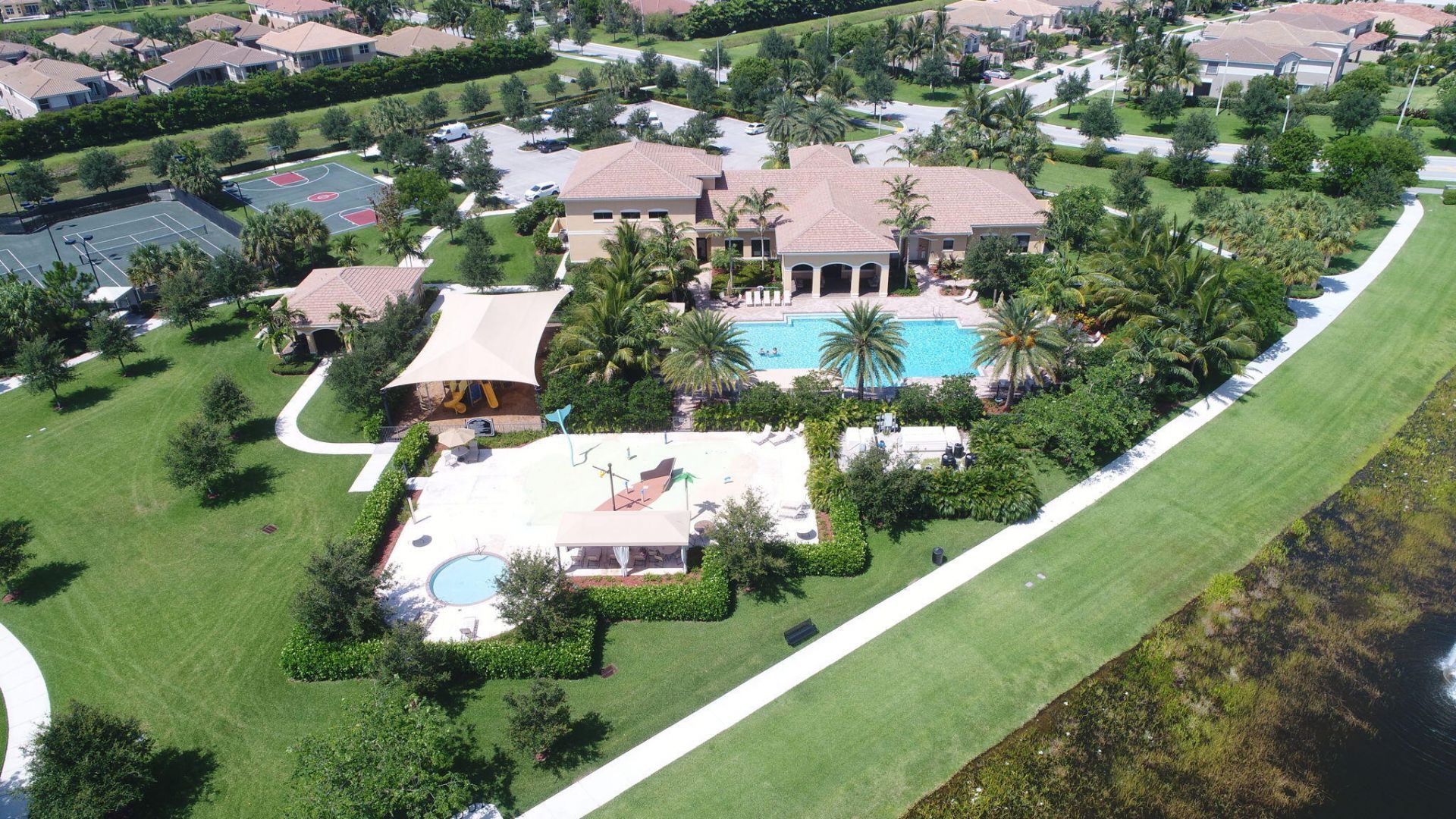 8135 Cantabria Falls Drive, Boynton Beach, FL 33473 Photo