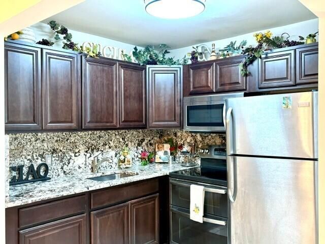 12 Windsor A, Unit 12, West Palm Beach, FL 33417 Photo