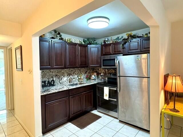 12 Windsor A, Unit 12, West Palm Beach, FL 33417 Photo