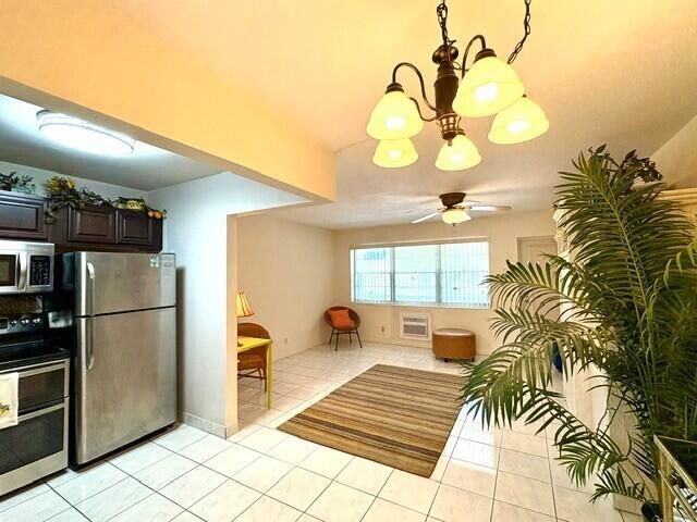 12 Windsor A, Unit 12, West Palm Beach, FL 33417 Photo