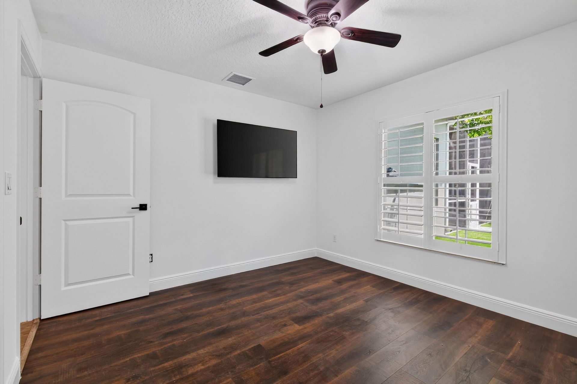 8565 SE Pinehaven Avenue, Hobe Sound, FL 33455 Photo