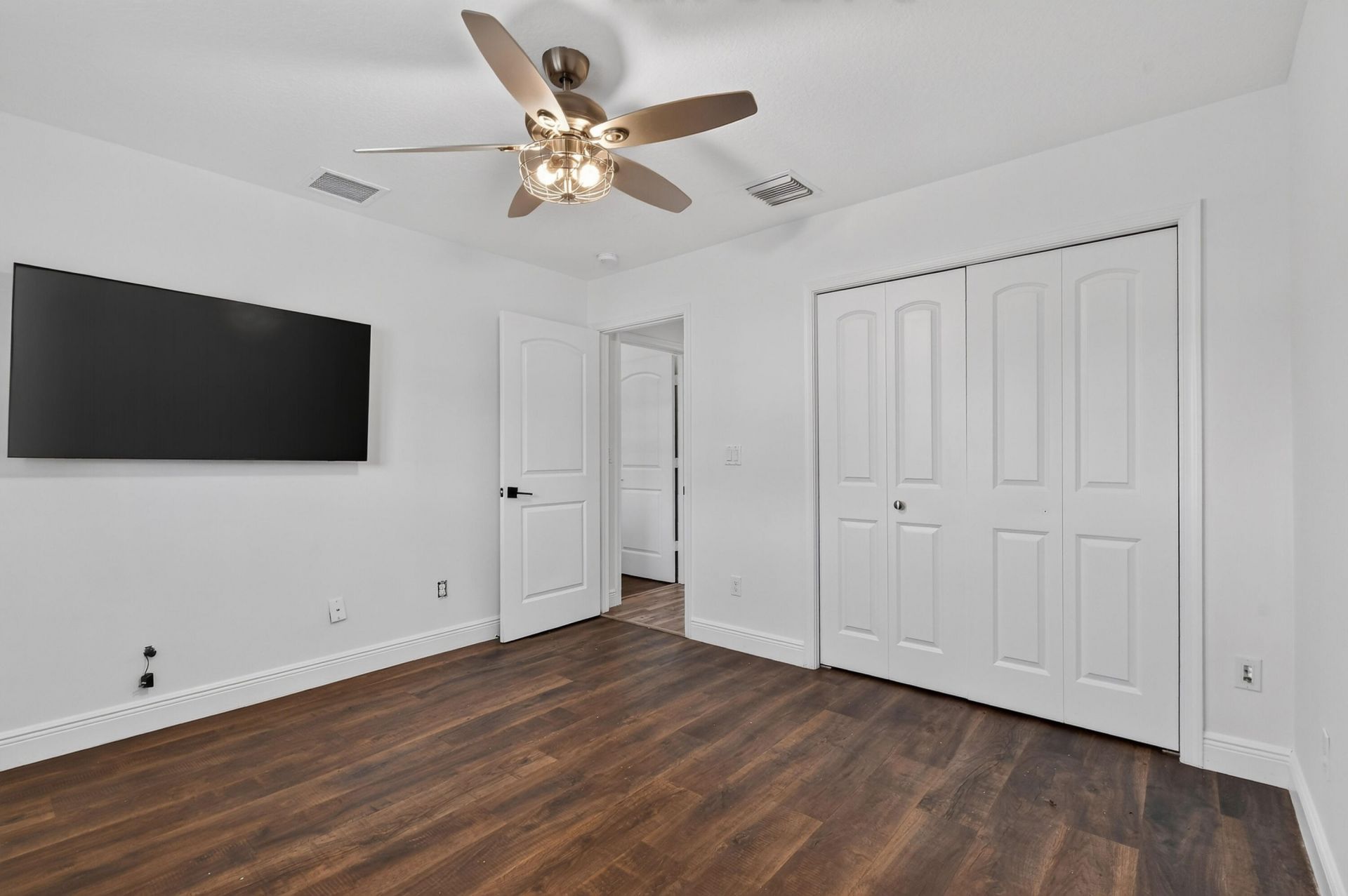 8565 SE Pinehaven Avenue, Hobe Sound, FL 33455 Photo