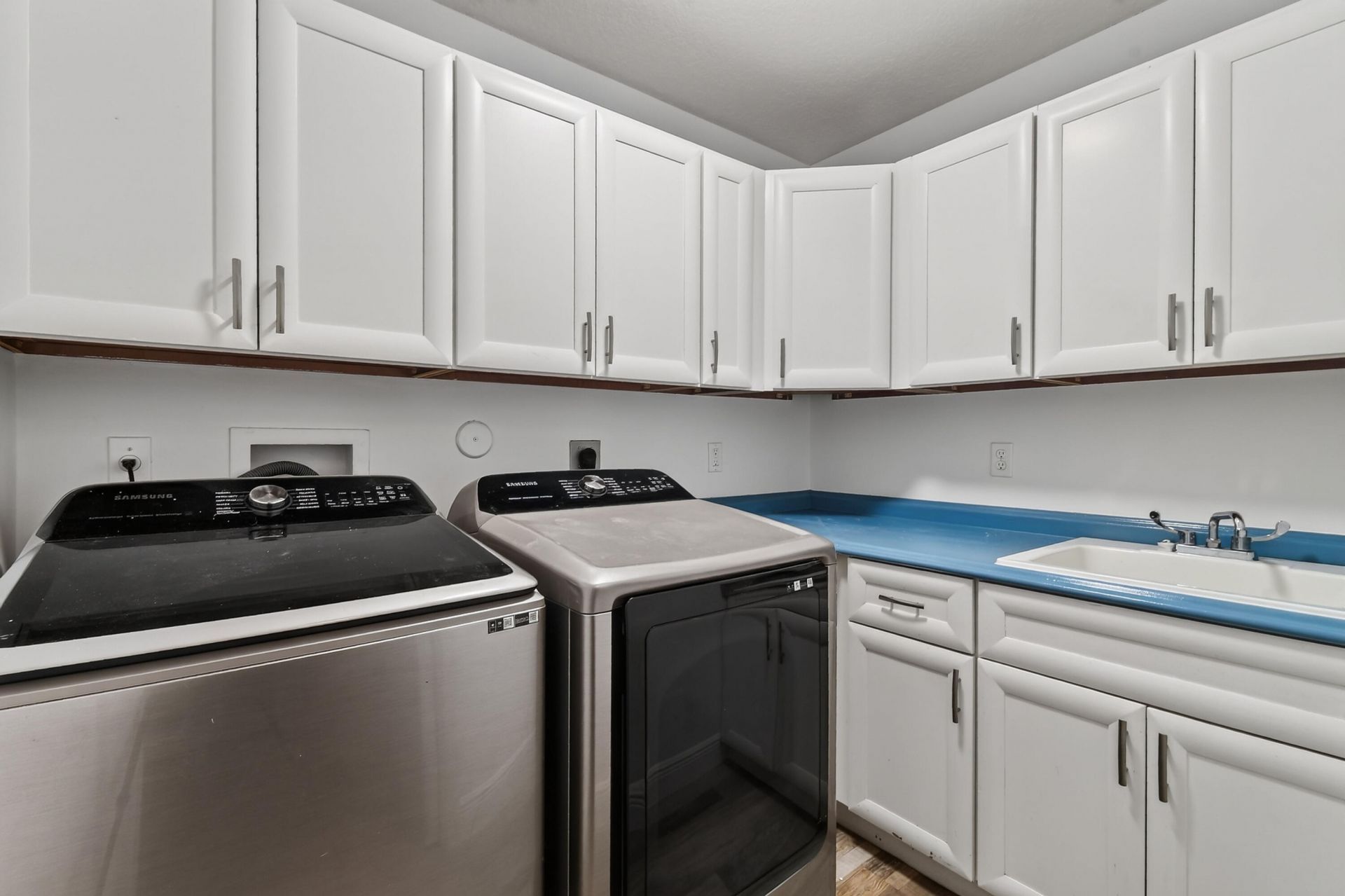 8565 SE Pinehaven Avenue, Hobe Sound, FL 33455 Photo