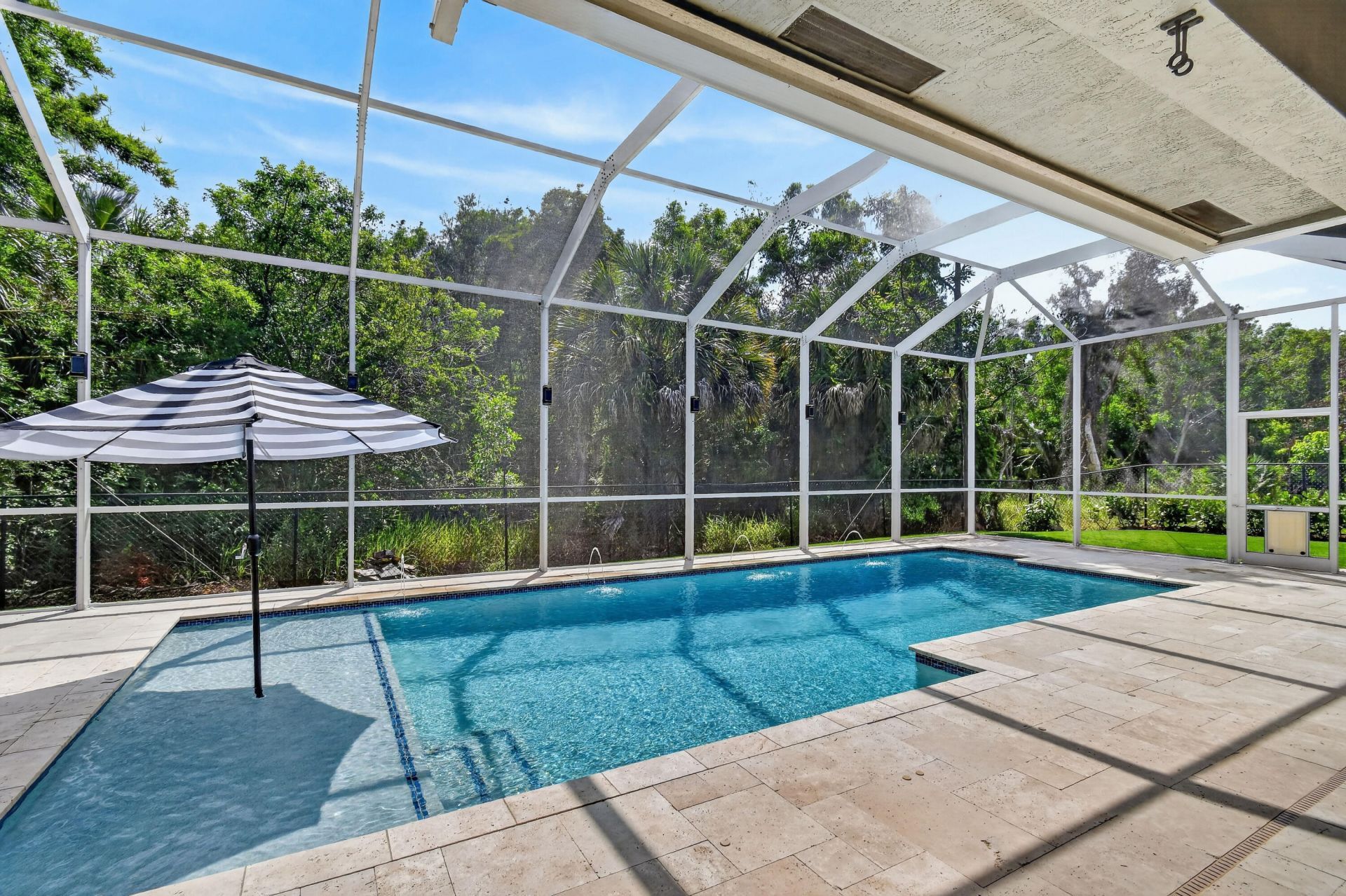 8565 SE Pinehaven Avenue, Hobe Sound, FL 33455 Photo