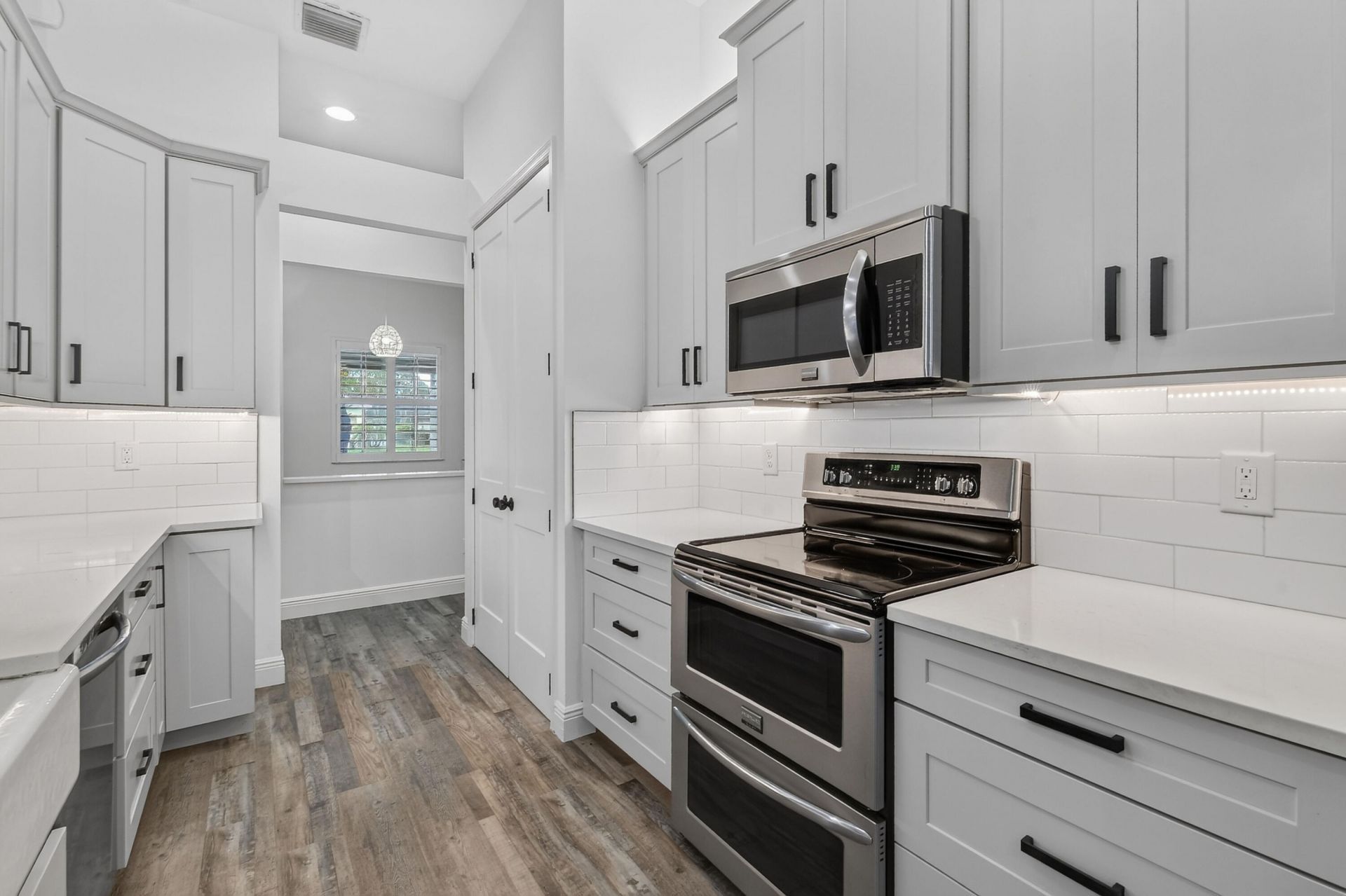 8565 SE Pinehaven Avenue, Hobe Sound, FL 33455 Photo