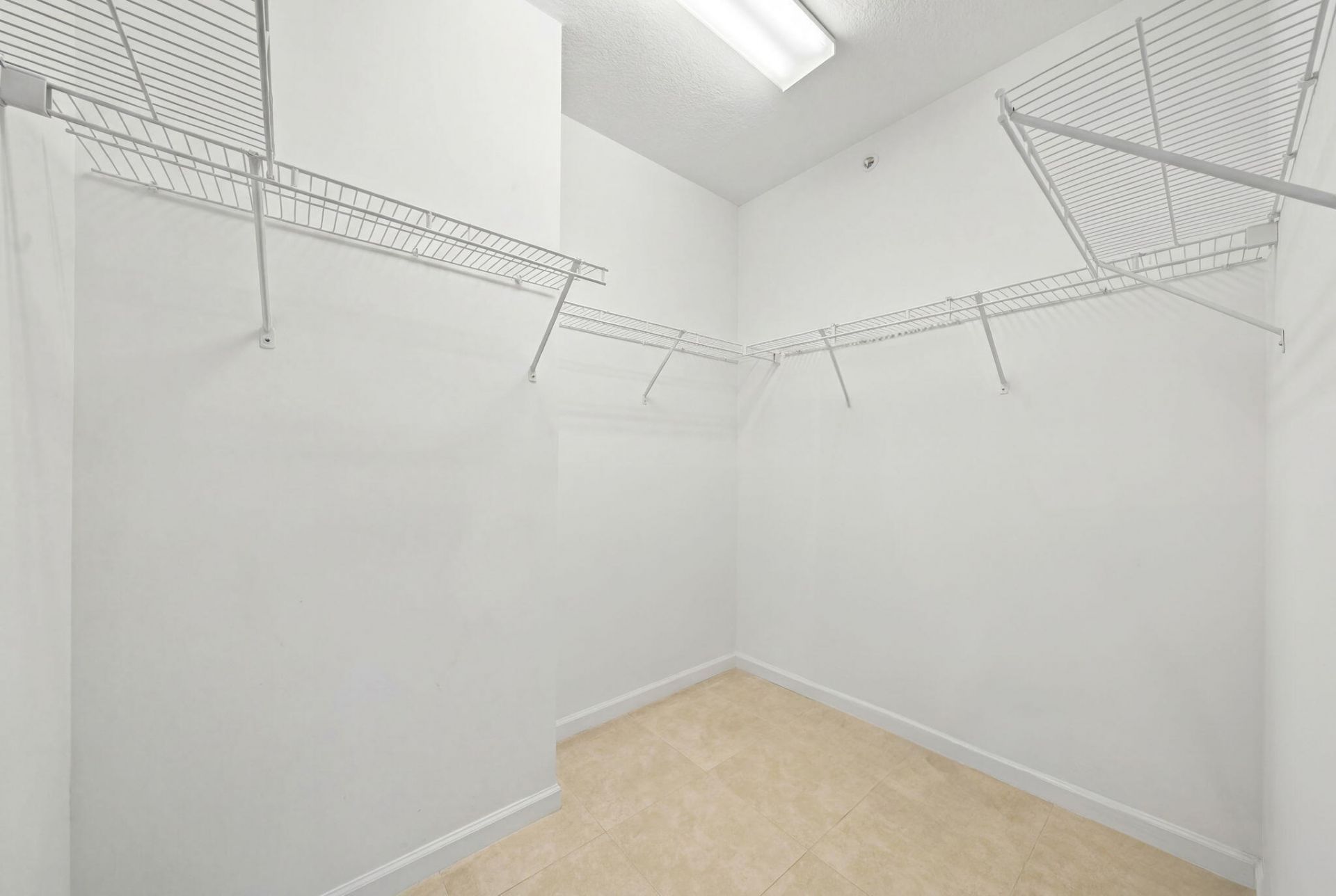 2900 NE 12th Terrace, Unit 25, Oakland Park, FL 33334 Photo