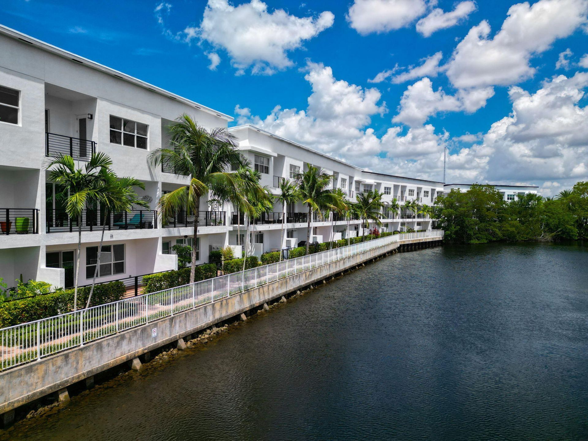 2900 NE 12th Terrace, Unit 25, Oakland Park, FL 33334 Photo