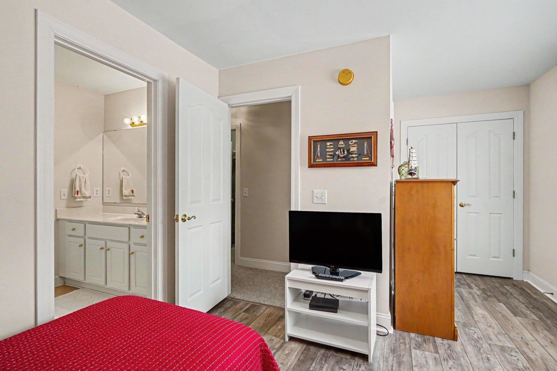 2701 Edge Dr. Photo 22