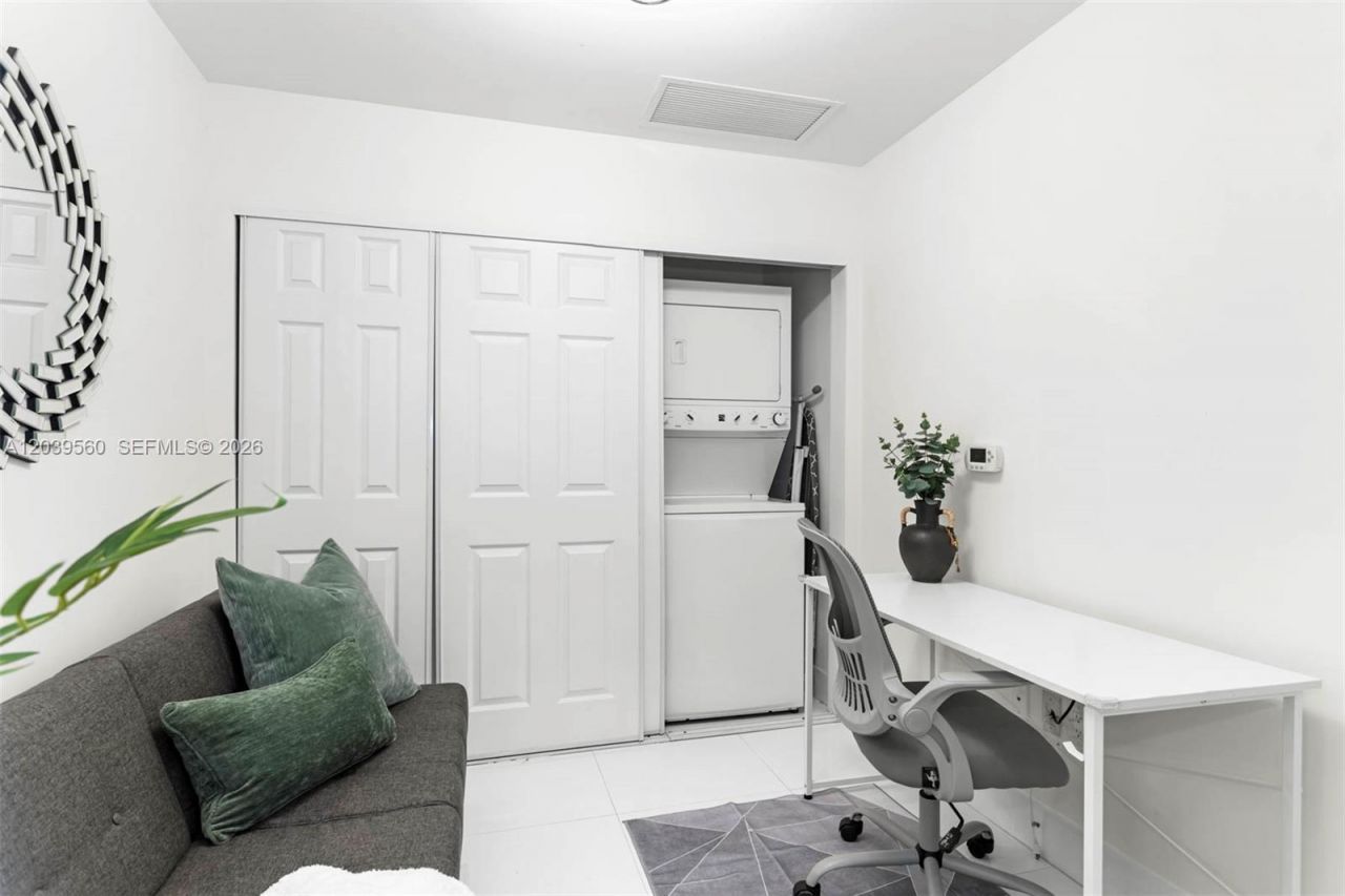 1080 Brickell Ave, Unit 4103, Miami, FL 33131 Photo