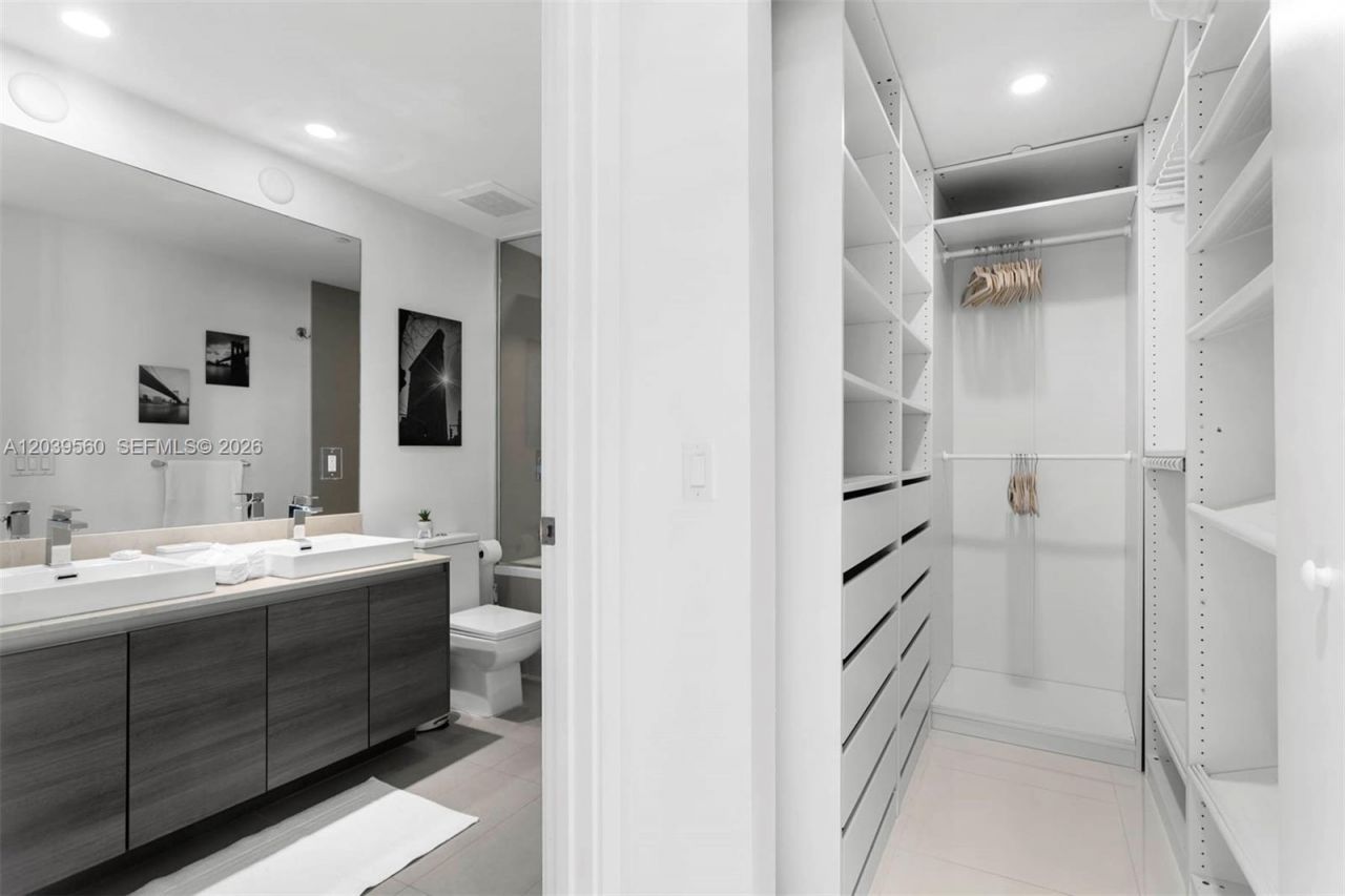1080 Brickell Ave, Unit 4103, Miami, FL 33131 Photo