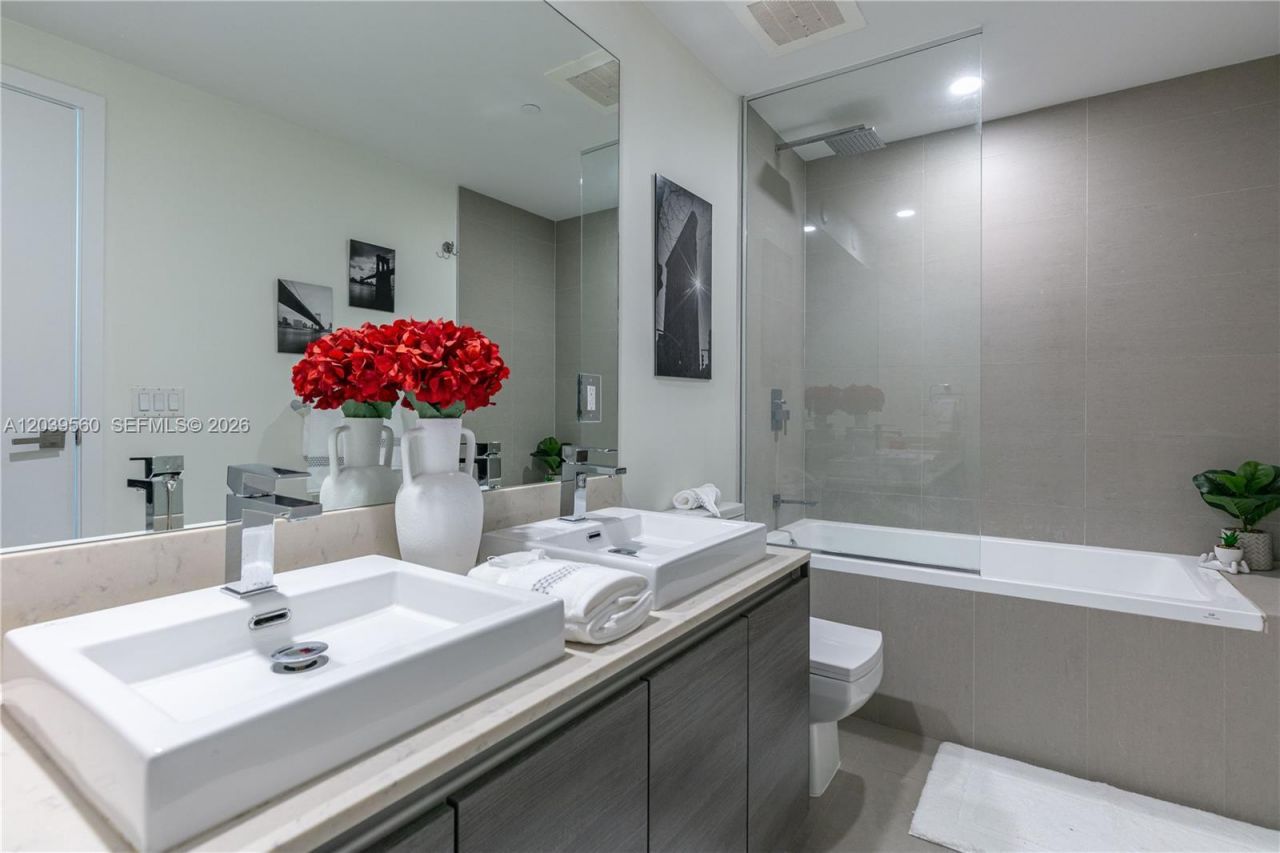 1080 Brickell Ave, Unit 4103, Miami, FL 33131 Photo