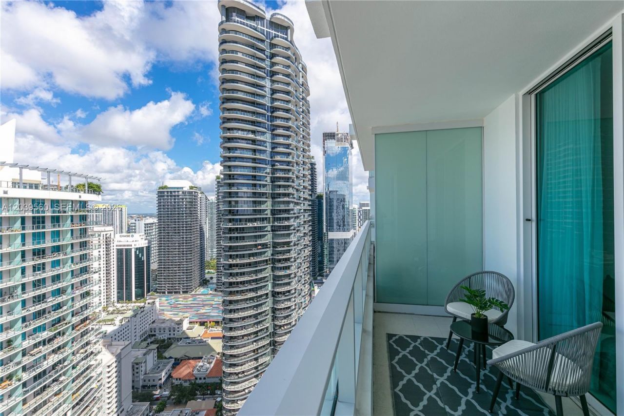 1080 Brickell Ave, Unit 4103, Miami, FL 33131 Photo