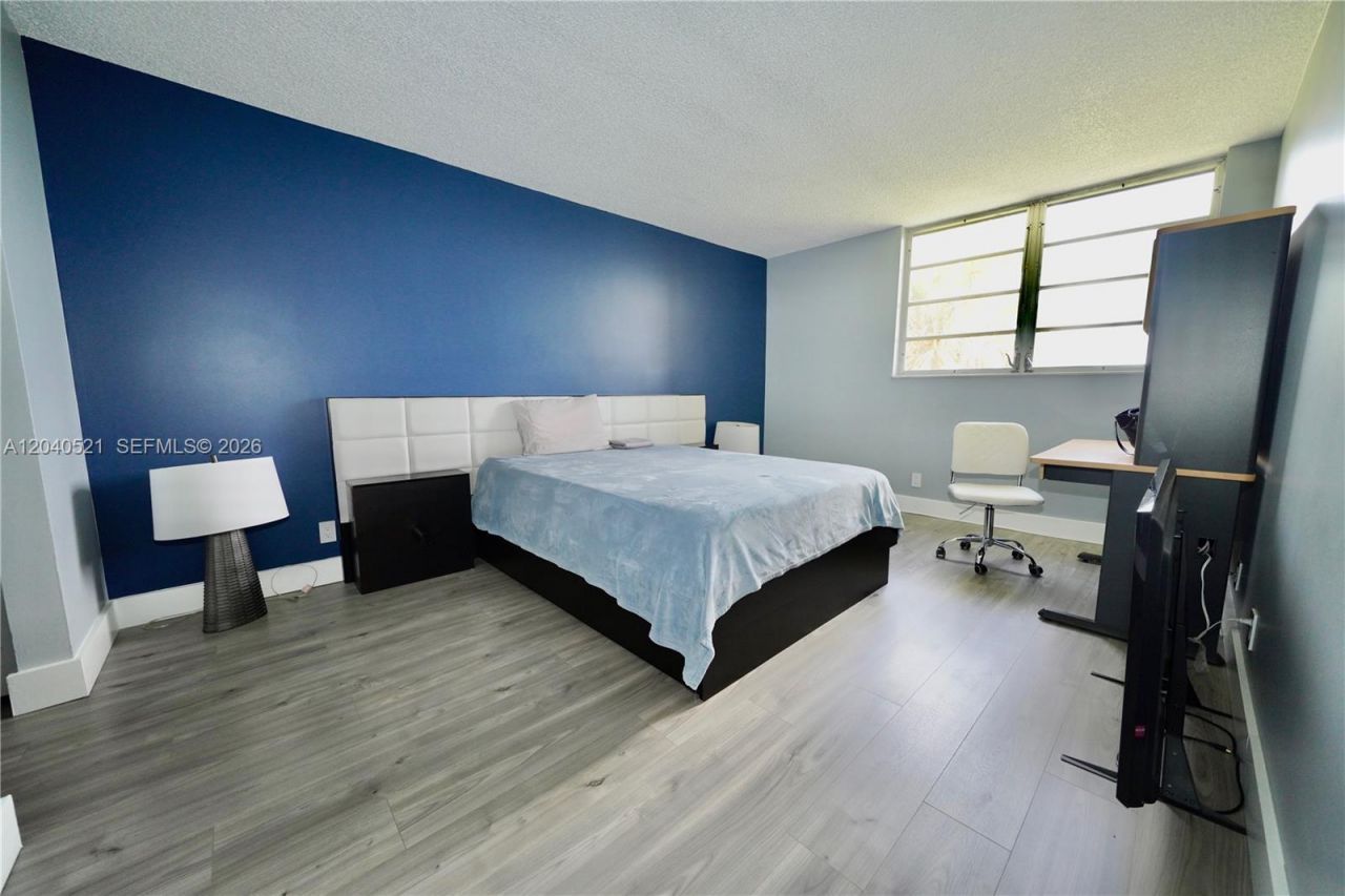 2541 Aragon Blvd, Unit 305, Sunrise, FL 33322 Photo