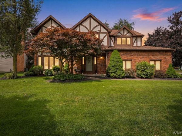 72 Brenridge Drive, East Amherst, NY 14051