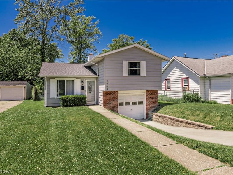 4968 Glenn Lodge Road, Mentor, OH 44060 Photo 2