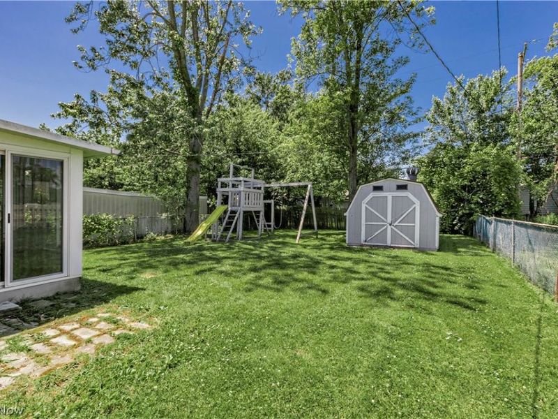 4968 Glenn Lodge Road, Mentor, OH 44060 Photo 4