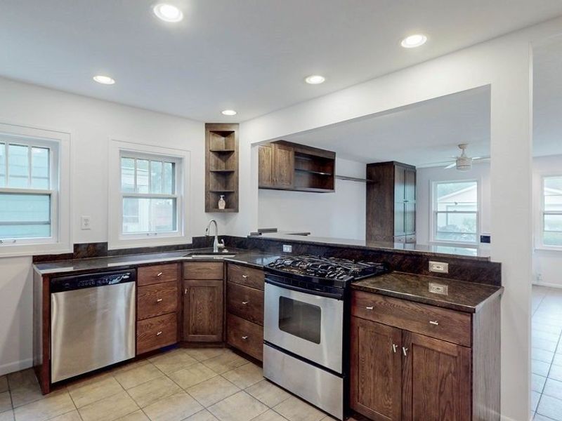 3110 Coleridge Road, Cleveland Heights, OH 44118 Photo 17
