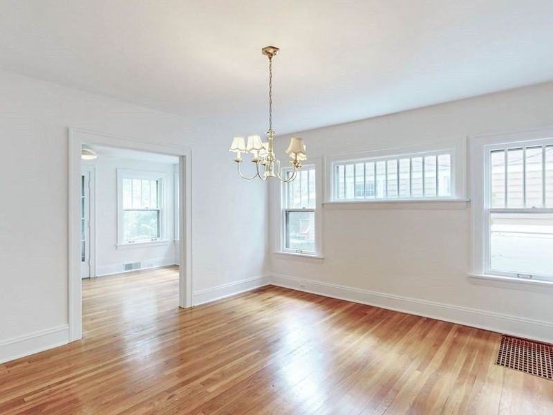 3110 Coleridge Road, Cleveland Heights, OH 44118 Photo 5