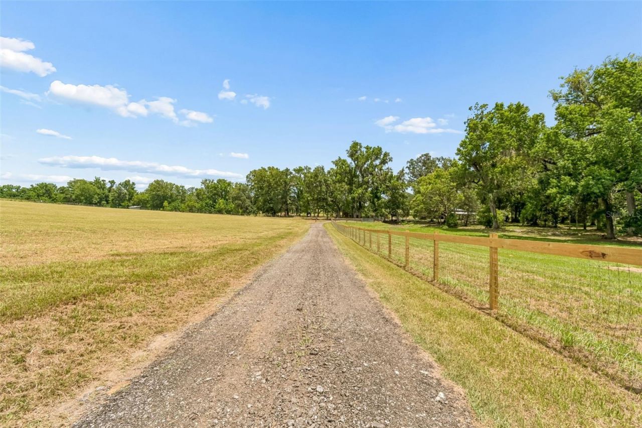 17345 Sweetwater Road, Dade City, FL 33523 Photo