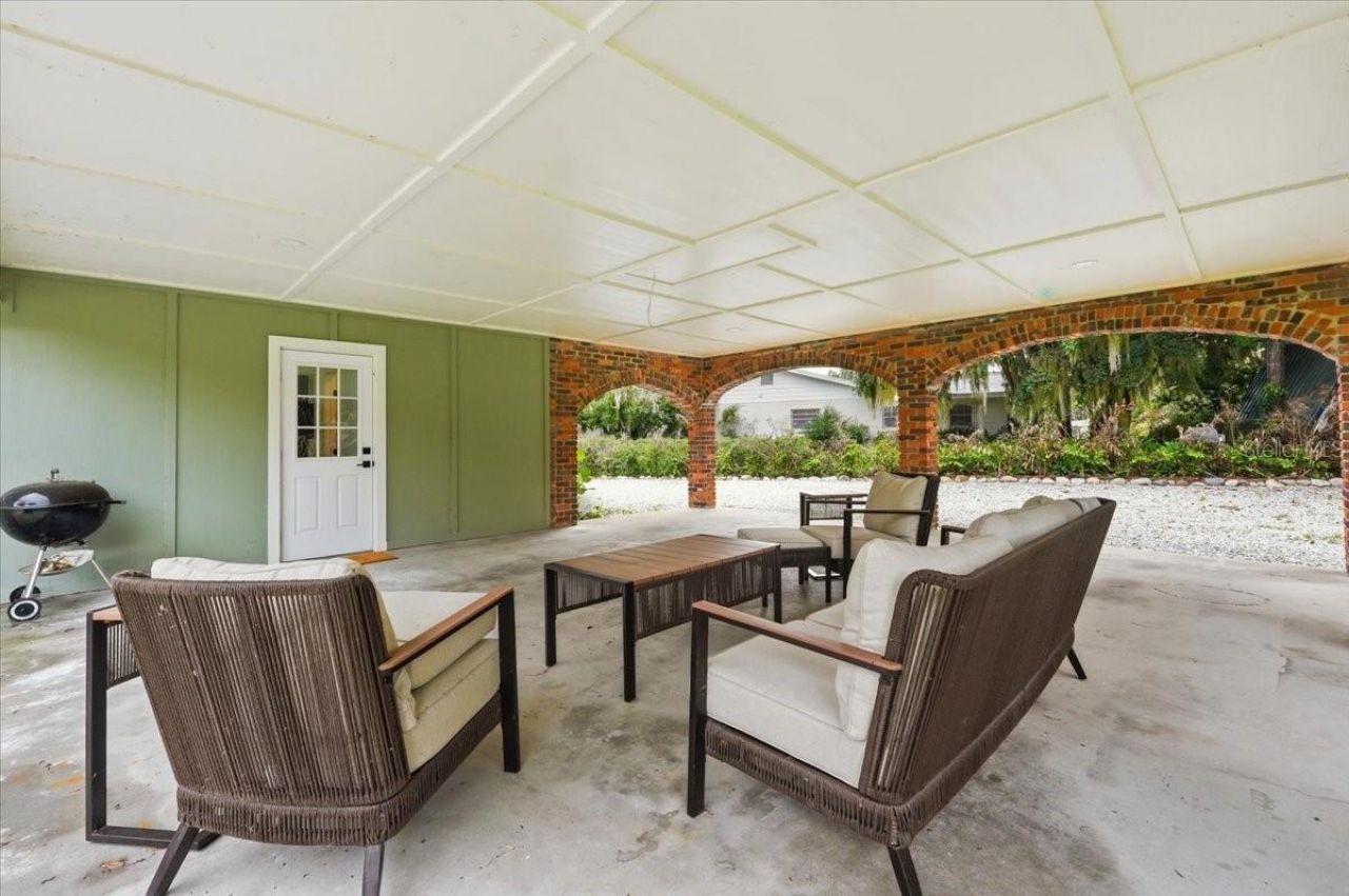 2072 Lake Ariana Boulevard , Auburndale, FL 33823 Photo