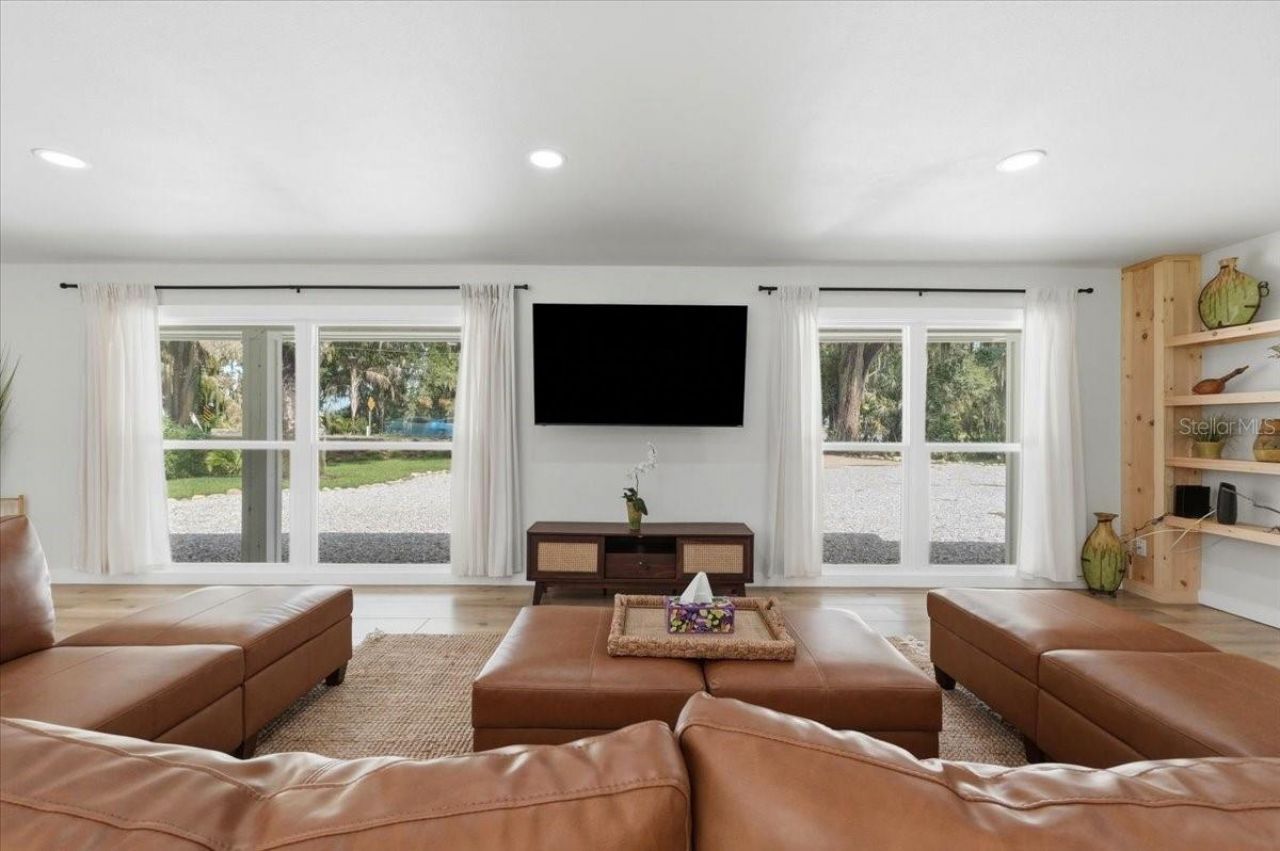2072 Lake Ariana Boulevard , Auburndale, FL 33823 Photo