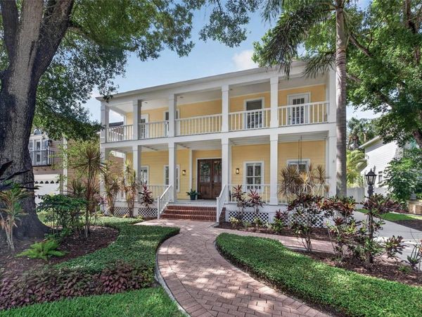 4618 W TENNYSON AVENUE , TAMPA, FL 33629