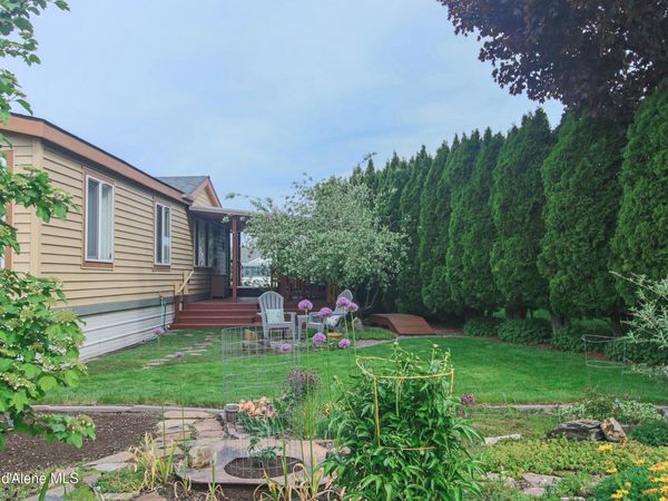 2068 W Oxford CIR, Coeur d'Alene, ID 83815