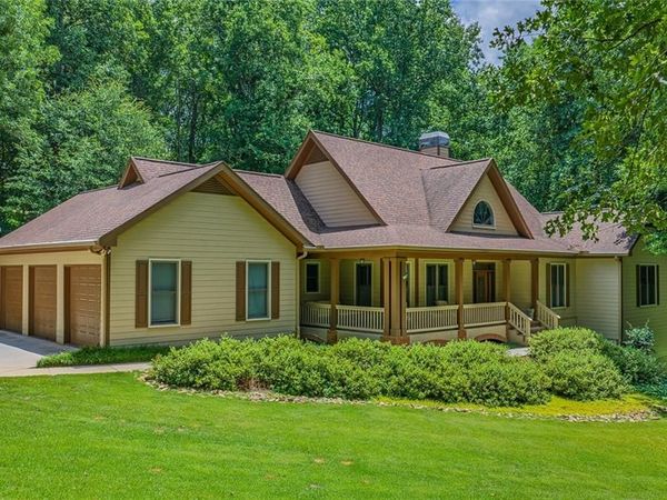 5510 Dunroven Way , Dawsonville, GA 30534