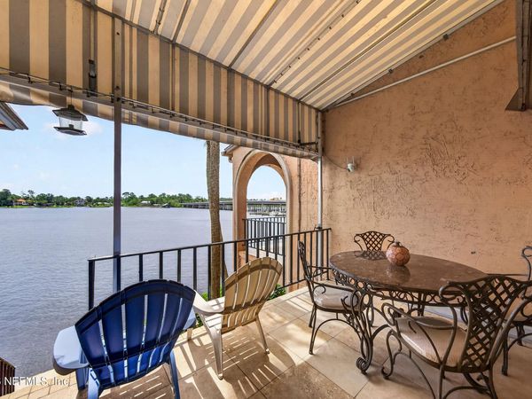 5375 ORTEGA FARMS Boulevard, Unit 102, Jacksonville, FL 32210