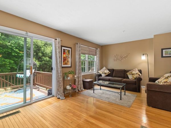 1907 Thayer St, Unit 1907, Abington, MA 02351
