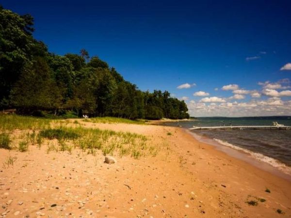 5771 Cook Point Drive, Harbor Springs, MI 49740