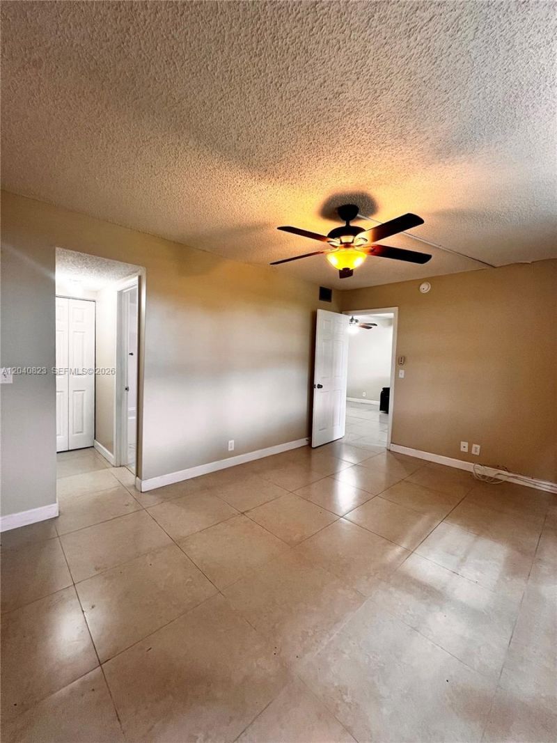 9235 Lagoon Pl , Unit 109, Davie, FL 33324 Photo