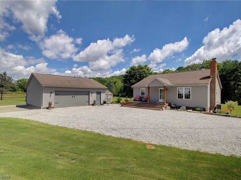 14157 Lisbon Street NE, Paris, OH 44669 Photo 1