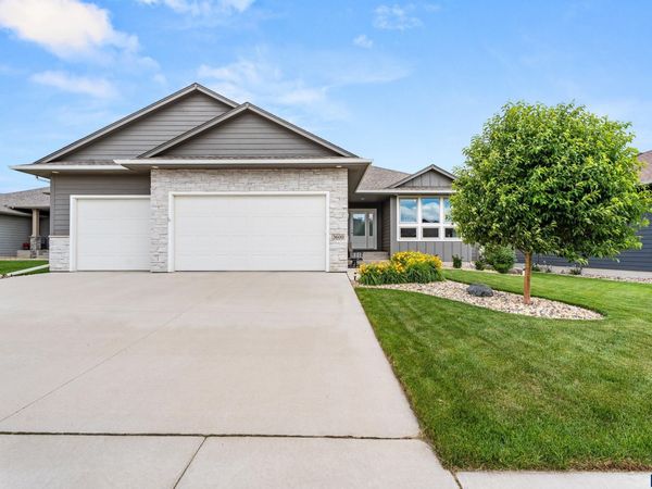 3600 E High Plains Cir Cir, Sioux Falls, SD 57108