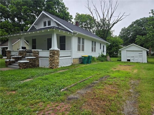 408 E Miami Street, Paola, KS 66071