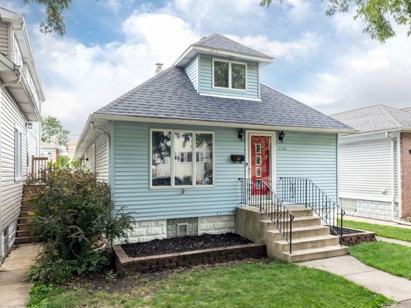 2230 N 75th Avenue , Elmwood Park, IL 60707