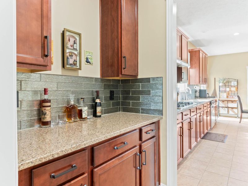 1356 Scotsman Drive, Grove City, OH 43123 Photo 10
