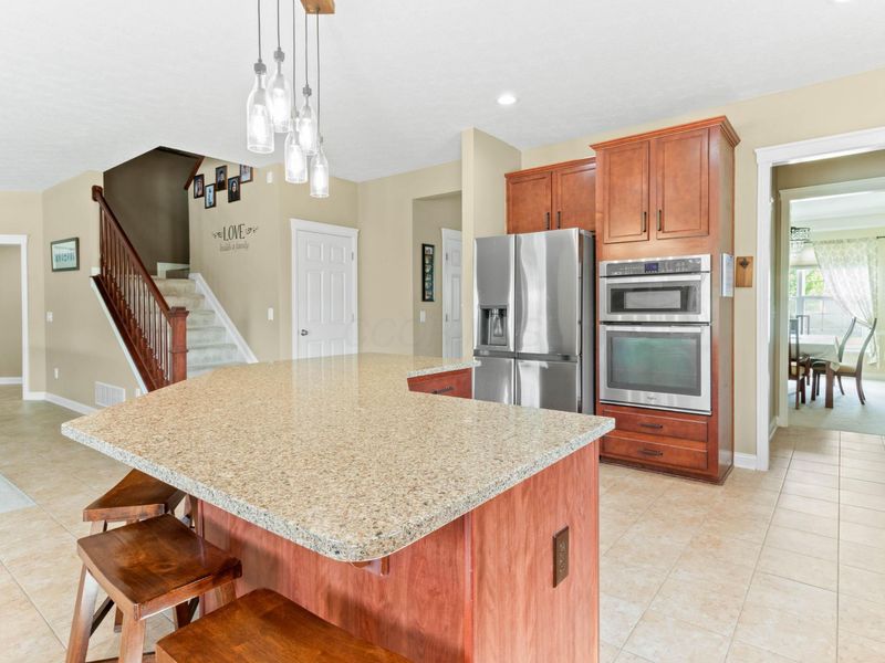 1356 Scotsman Drive, Grove City, OH 43123 Photo 13