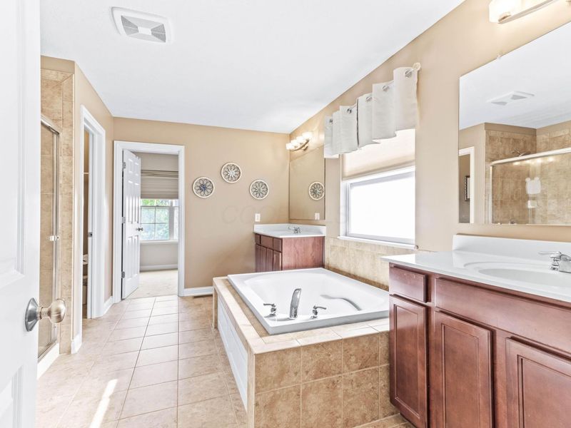 1356 Scotsman Drive, Grove City, OH 43123 Photo 17
